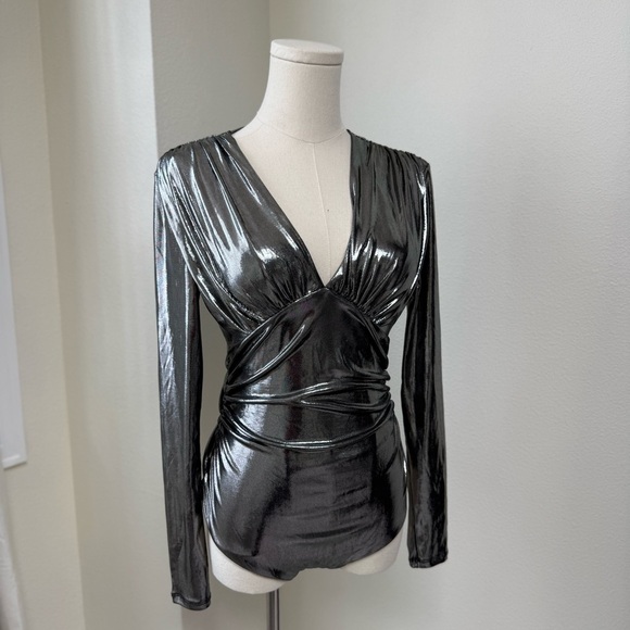NWOT H&M Metallic Silver V Neck Long Sleeve Bodysuit Women’s Size Small - Picture 7 of 14